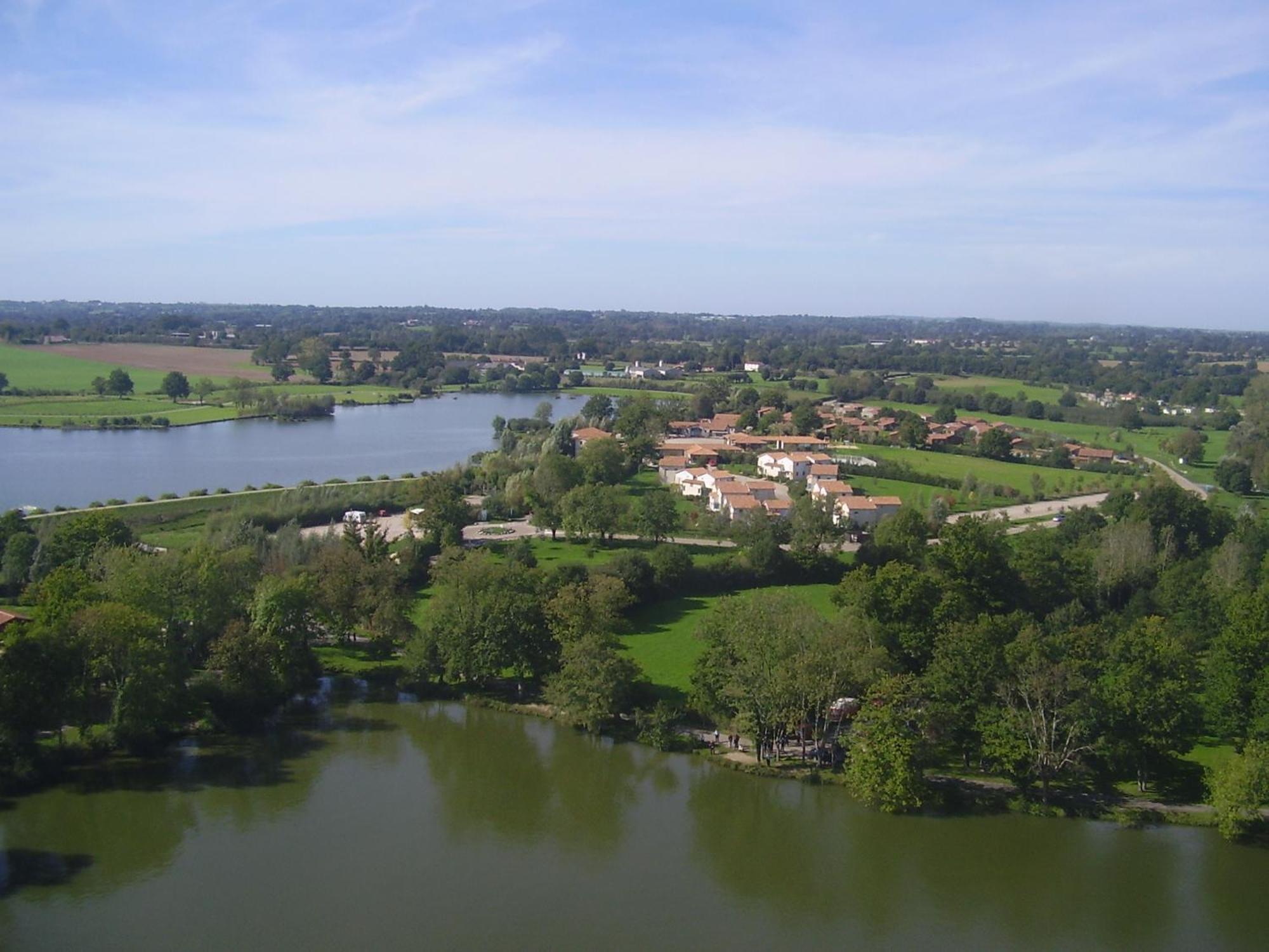 Pescalis Residence Les Maisons Du Lac Moncoutant Екстериор снимка